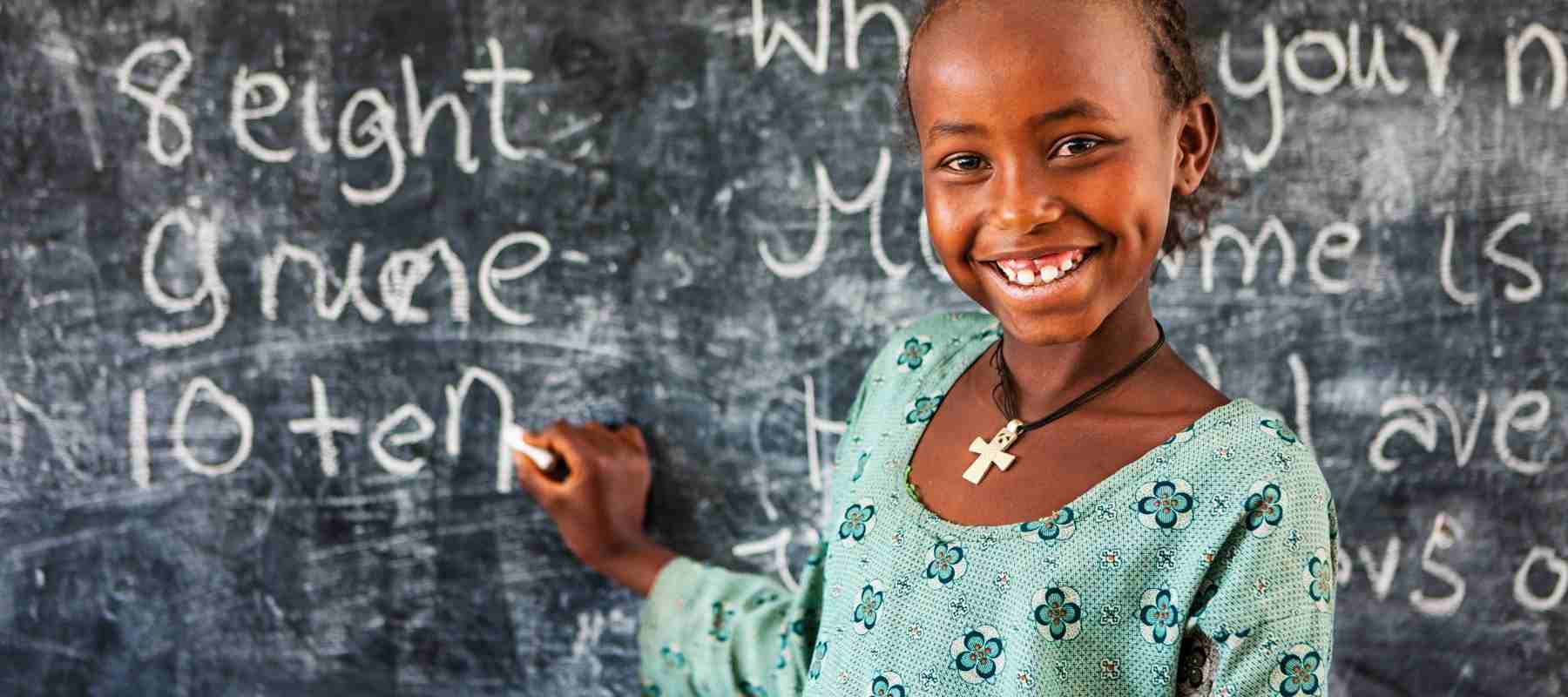 [LeCoupD’œil] L’intégration des langues africaines dans les programmes scolaires représente une révolution nécessaire dans le domaine éducatif sur le continent.